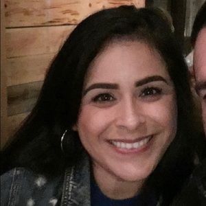 Meet your Posher, Roxana